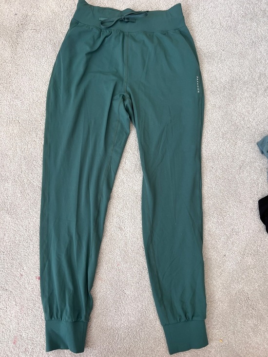 Paragon Fitwear Pants - NWOT Paragon Fitwear Women’s Green Joggers